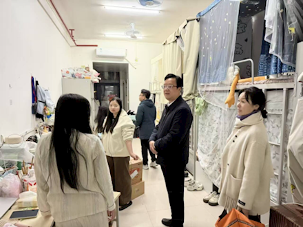 卢森焕副校长深入我院学生宿舍开展调研